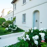 Au Petit Jardin