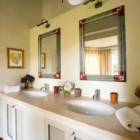 Δωμάτια σε οικογενειακή κατοικία Au Petit Jardin