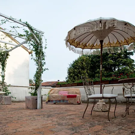 Au Petit Jardin Homestay Ravenna