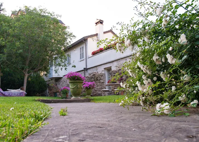 Au Petit Jardin * Rávena